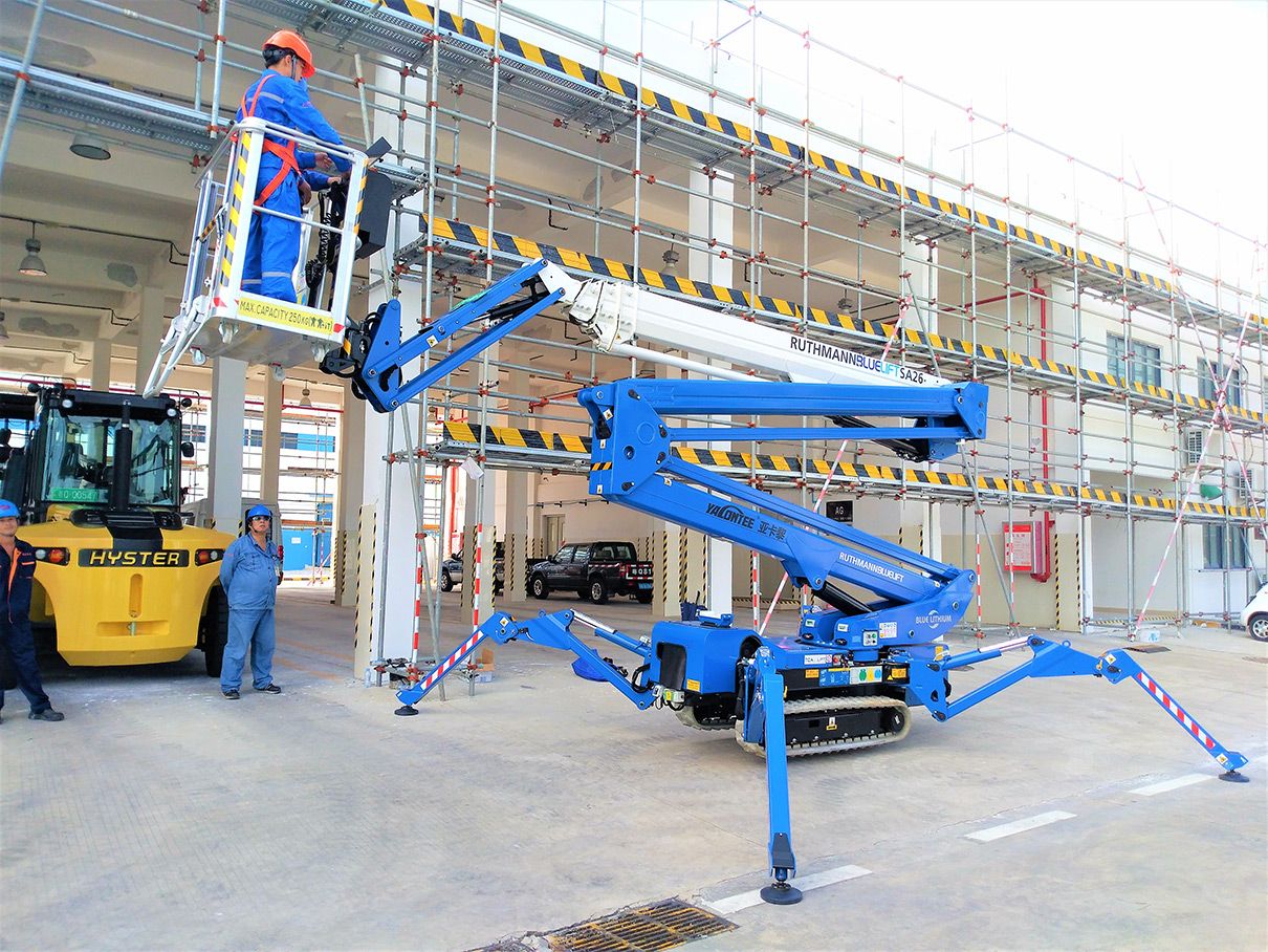 履帶式升降機(jī) 履帶式升降機(jī)