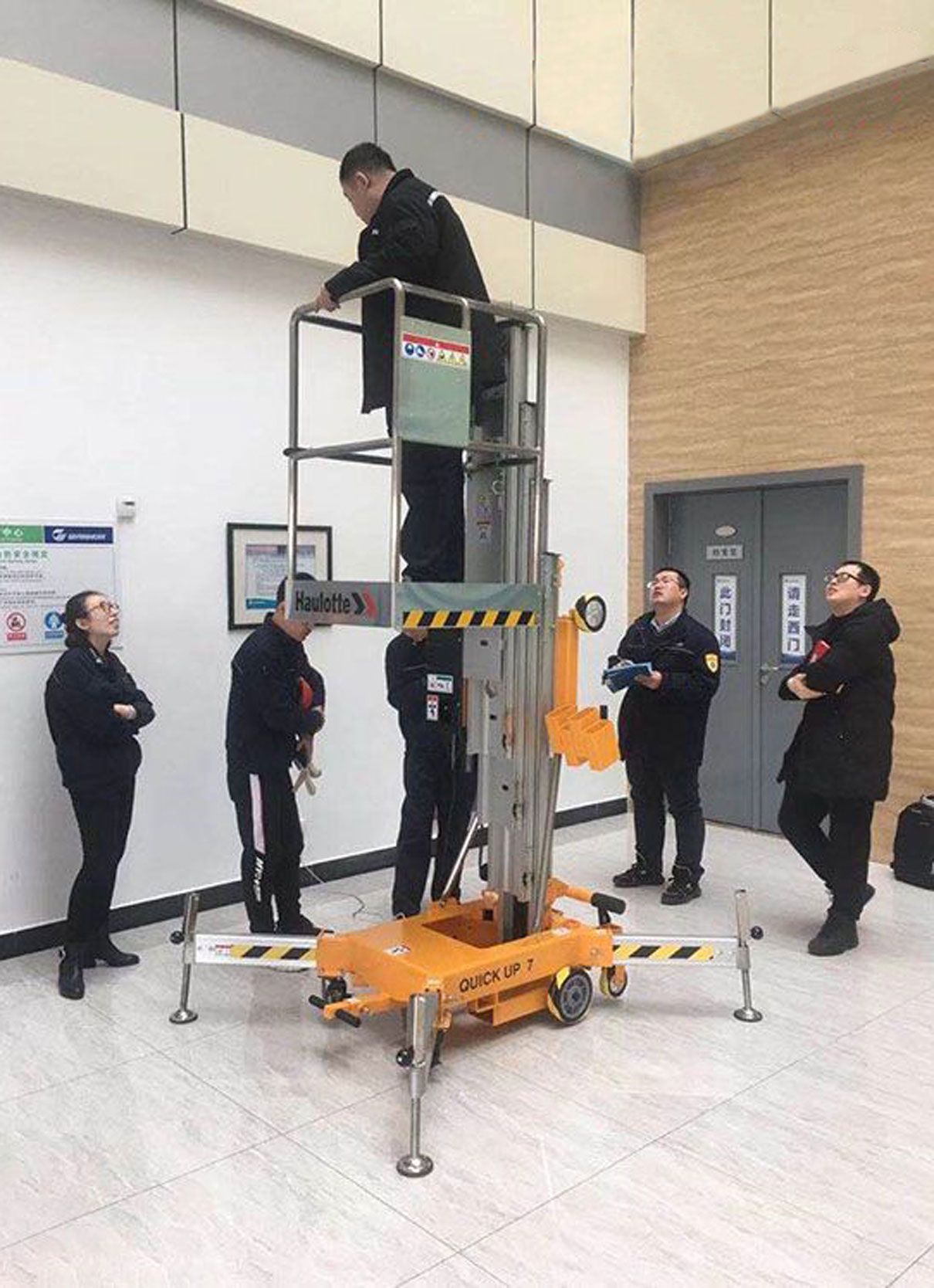 Quick-Up7(1) Quick-Up7(1)